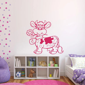 Wandtattoo Kuh Kinderzimmer – Fröhliches Tiermotiv mit Blume im Comic-Stil - Sunnywall - Individualität trifft Design