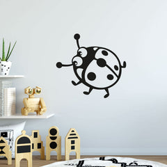 Wandtattoo Marienkäfer – Freundliches Käfermotiv für Flur, Küche oder Kinderzimmer - Sunnywall - Individualität trifft Design