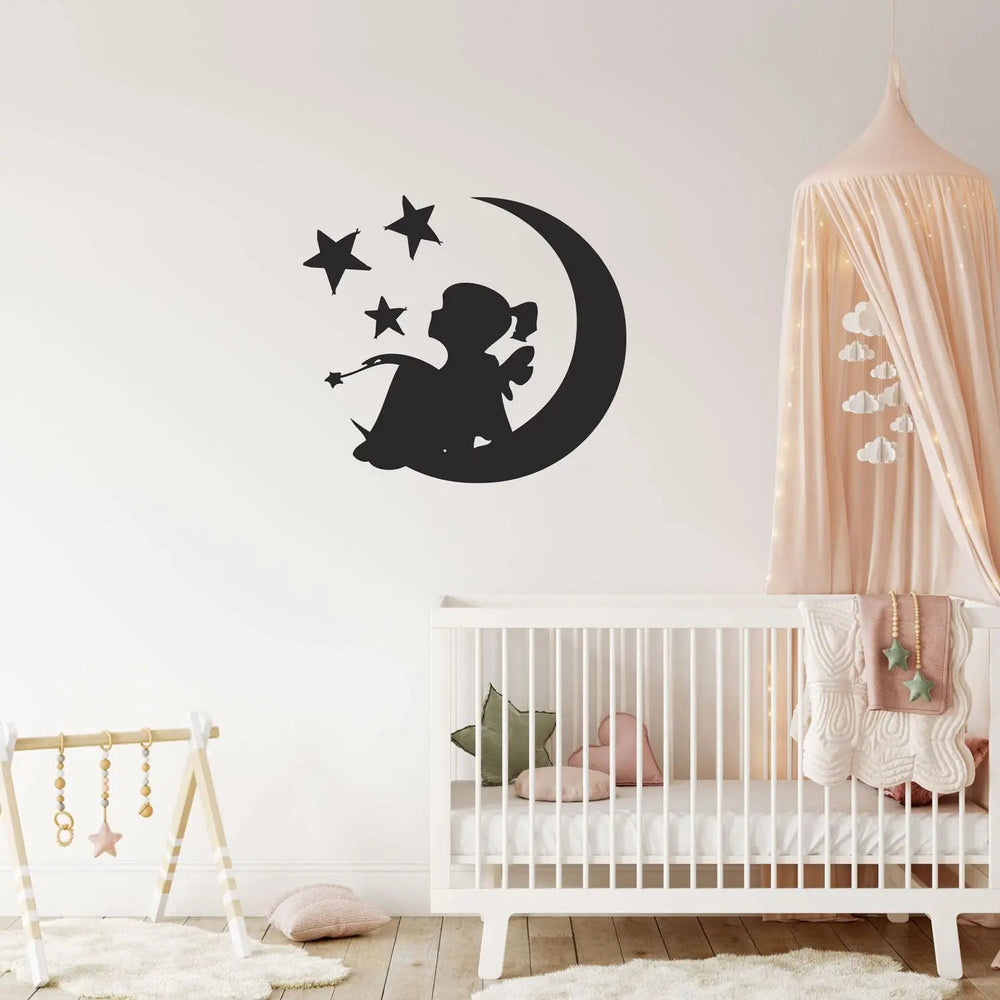 Wandtattoo Mondkind – Liebevolles Engelmotiv auf Mondsichel für Baby- & Kinderzimmer - Sunnywall - Individualität trifft Design