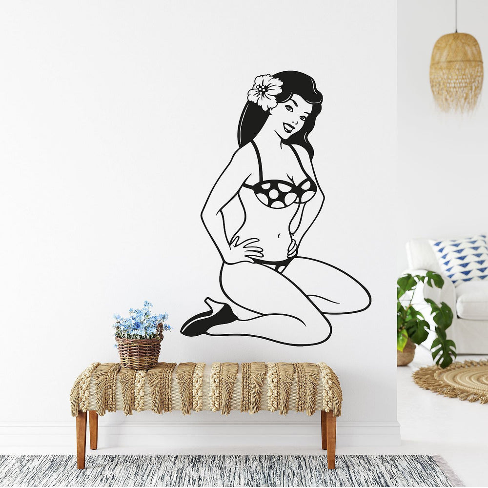 Wandtattoo Pin Up Girl Hawaiian Retro Bikini Girl mit Hibiskus - Sunnywall - Individualität trifft Design
