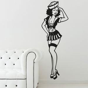 Wandtattoo Pin Up Girl Matrosin im Retro-Look – Charmanter Wandaufkleber - Sunnywall - Individualität trifft Design